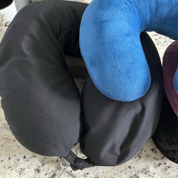 Neck Pillows - Picture 5 of 5